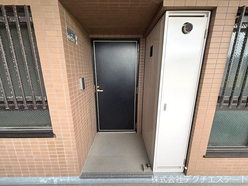 3LDK apartment in Numazu, Shizuoka - Photo 1
