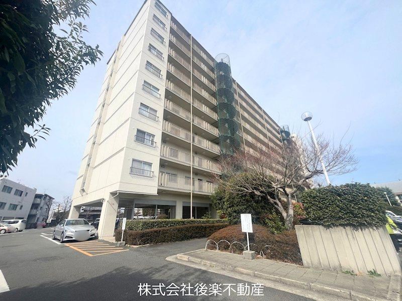 4LDK apartment in Naka Ward, Okayama - Photo 1