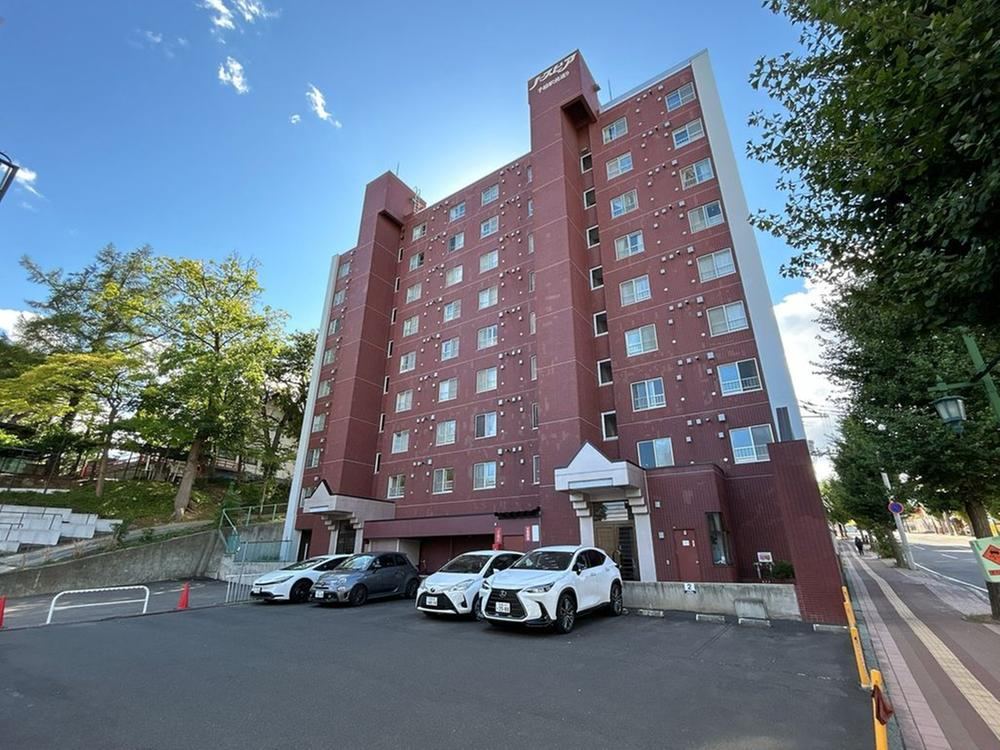 3LDK apartment in Teine Ward, Sapporo, Hokkaido - Photo 1