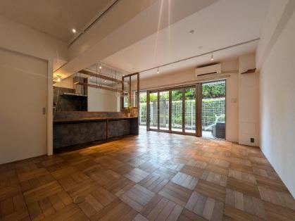 3LDK+S apartment in Chigasaki, Kanagawa - Photo 1