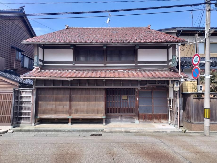9DK house in Kanazawa, Ishikawa - Photo 1