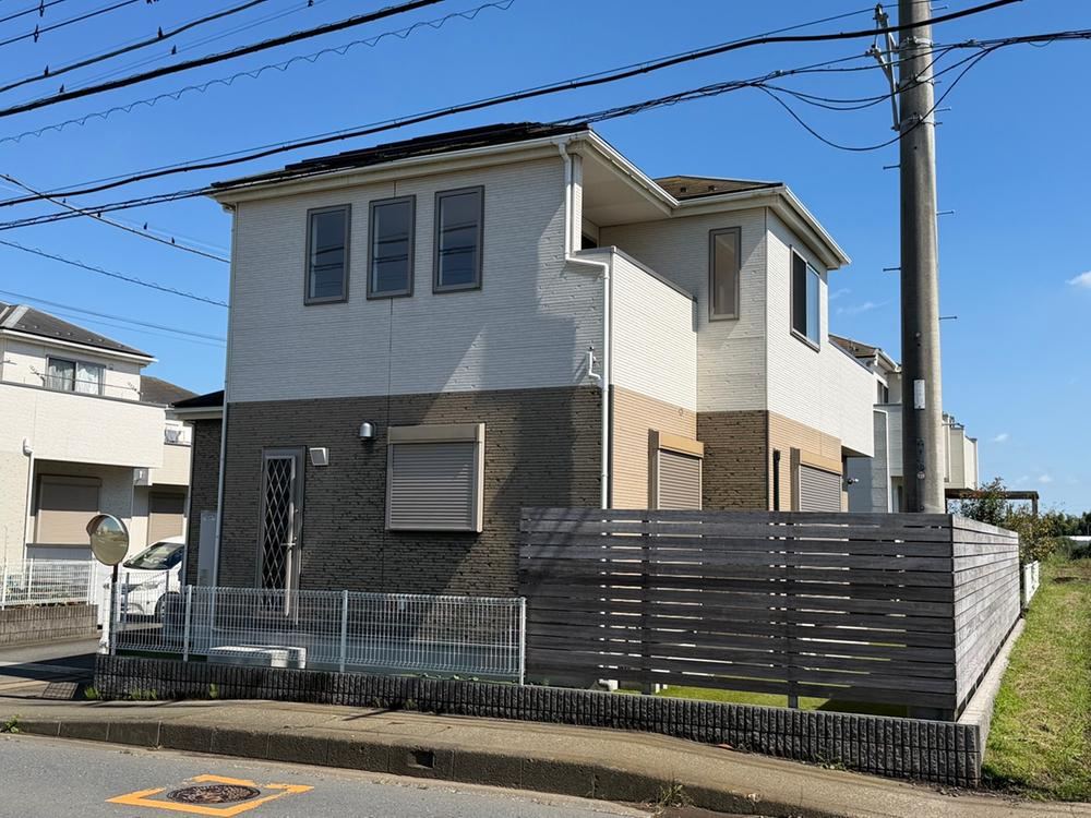 4LDK house in Fujisawa, Kanagawa - Photo 1