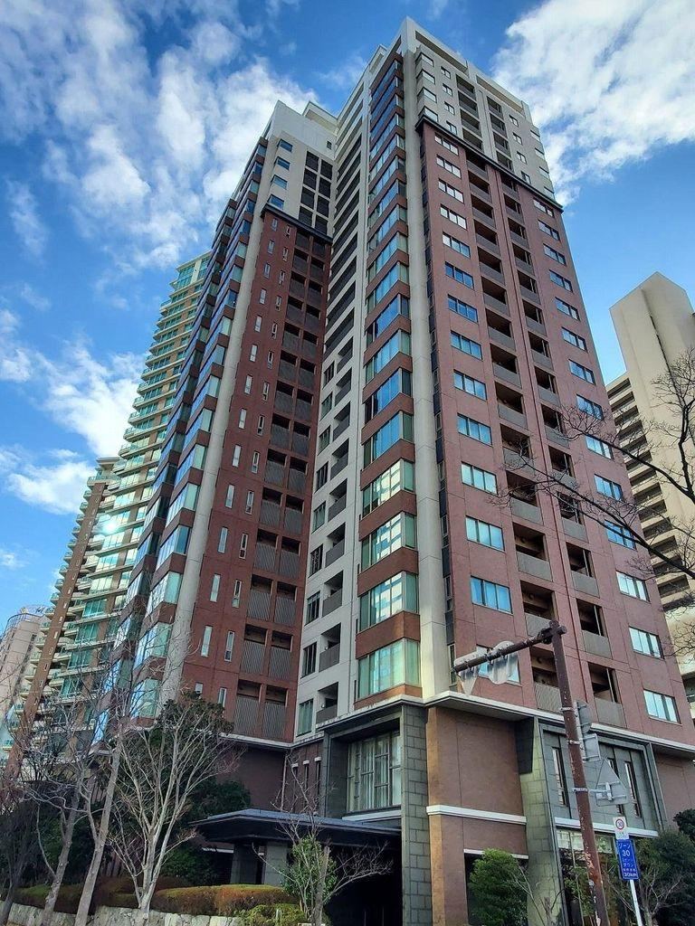 2LDK apartment in Sawara Ward, Fukuoka - Photo 1