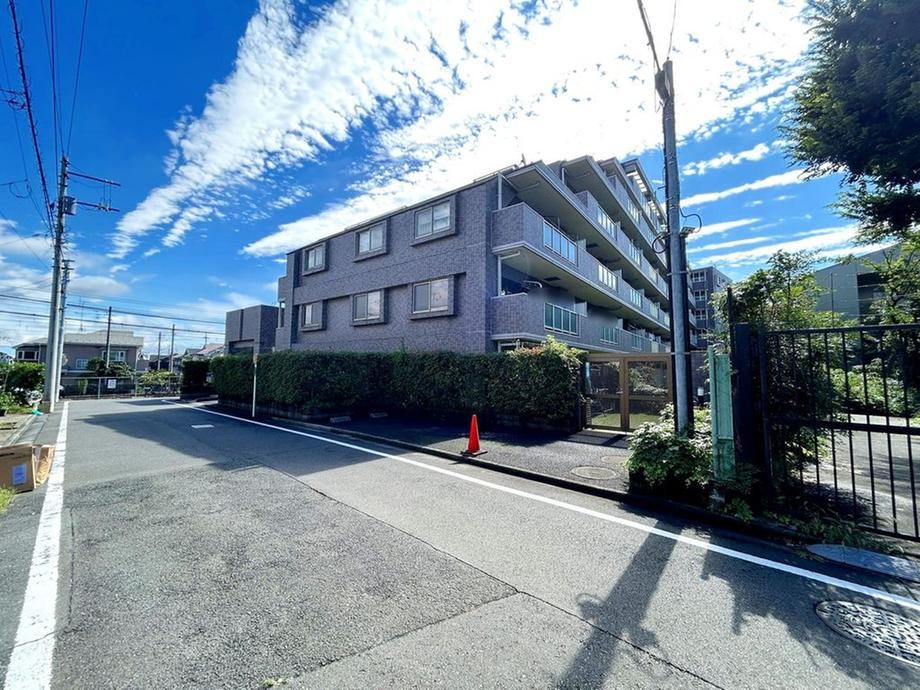 3LDK apartment in Higashikurume, Tokyo - Photo 1