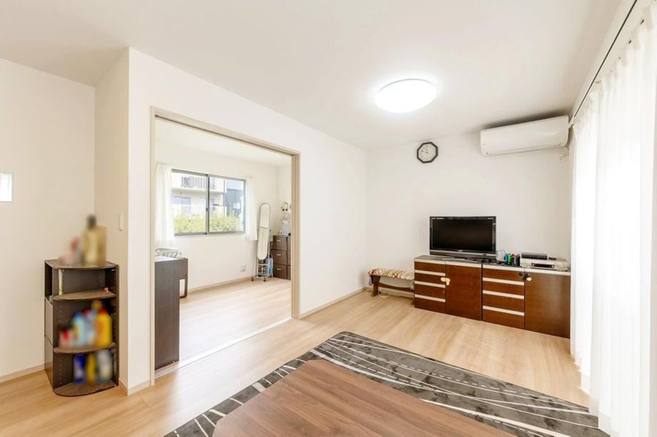 4LDK house in Higashiyamato, Tokyo - Photo 1