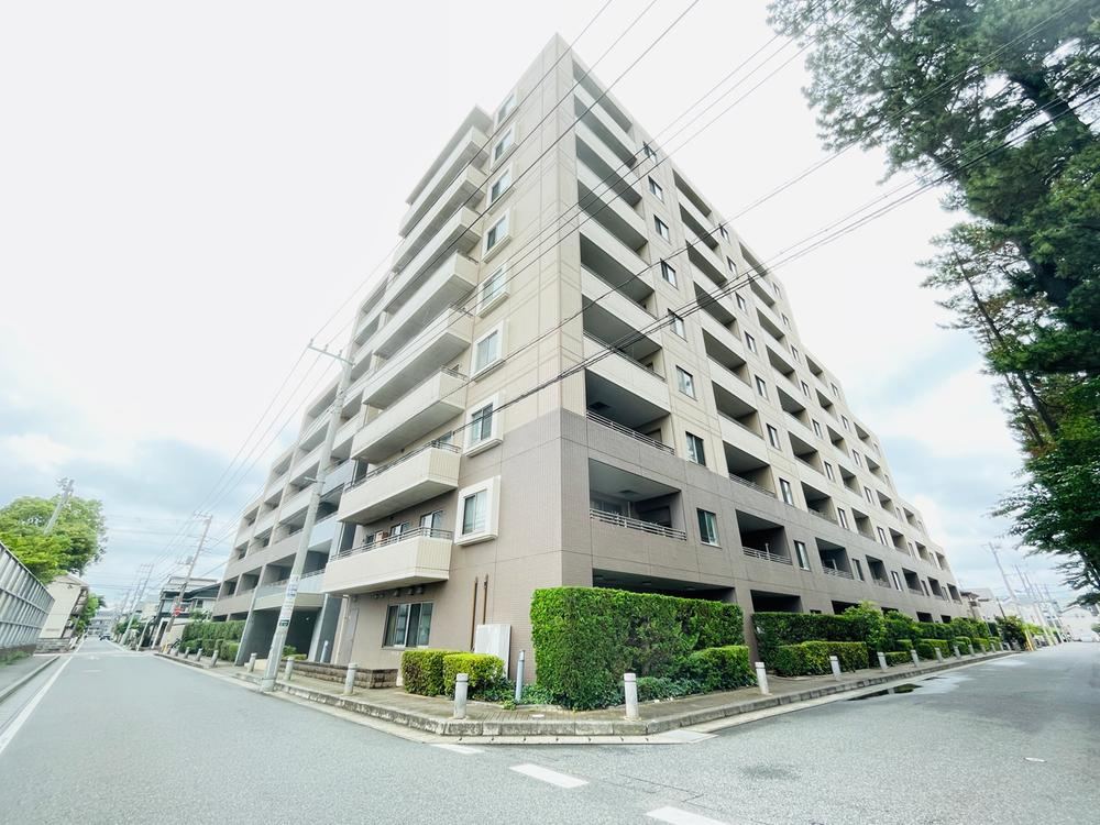 4LDK apartment in Funabashi, Chiba - Photo 1