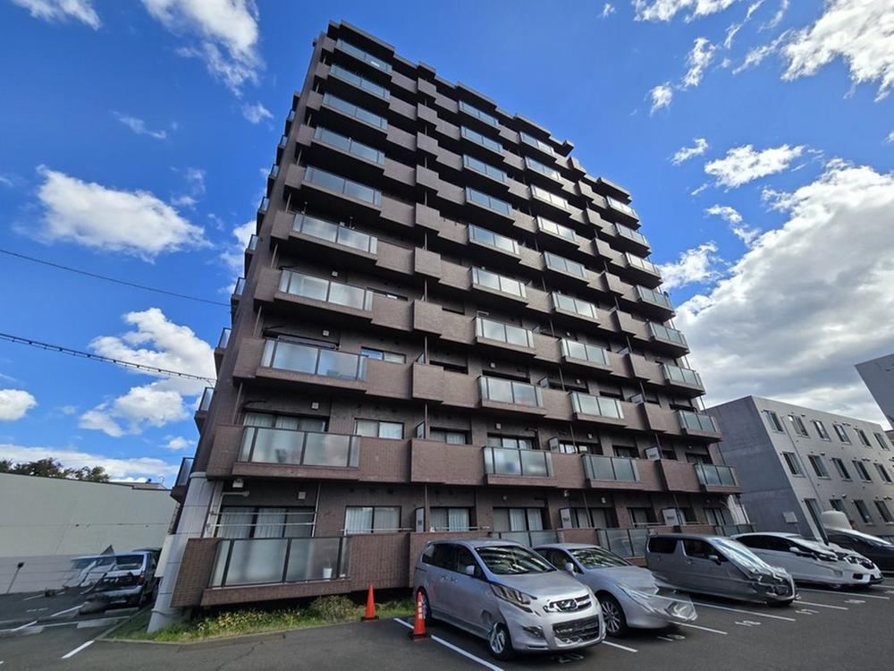 3LDK apartment in Toyohira Ward, Sapporo, Hokkaido - Photo 1