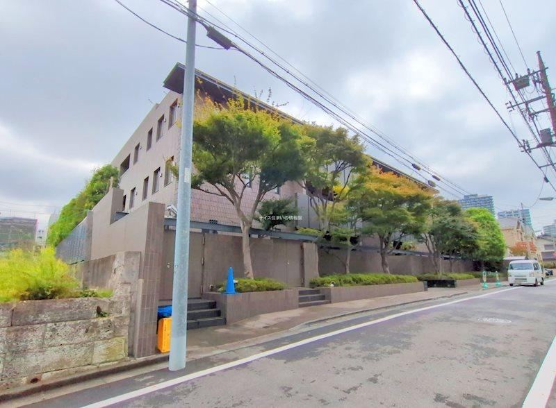 2LDK apartment in Shinagawa Ward, Tokyo - Photo 1