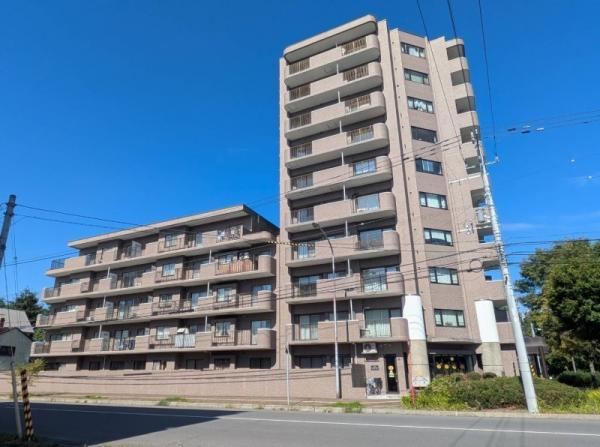 3DK apartment in Asahikawa, Hokkaido - Photo 1