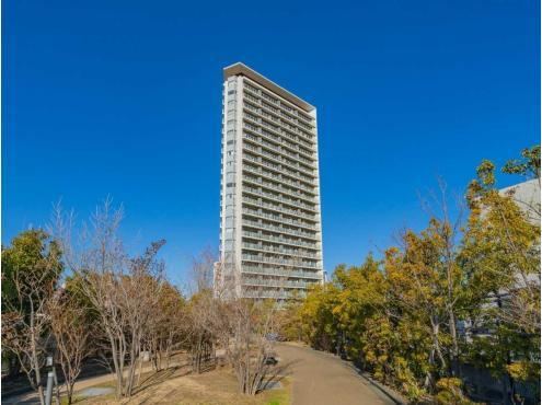 2LDK apartment in Meguro Ward, Tokyo - Photo 1