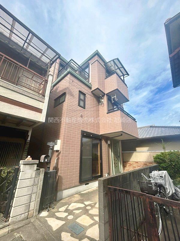 4LDK house in Amagasaki, Hyogo - Photo 1