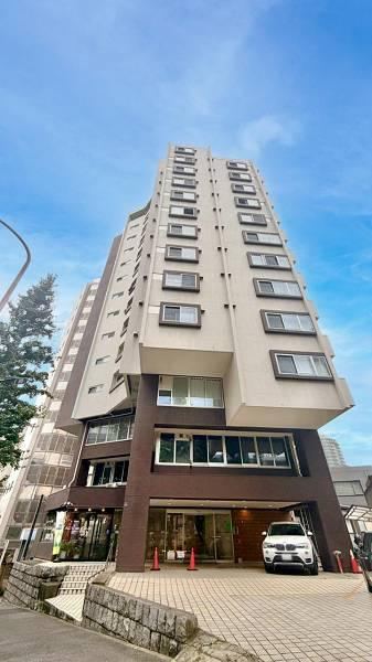 2DK apartment in Shinagawa Ward, Tokyo - Photo 1