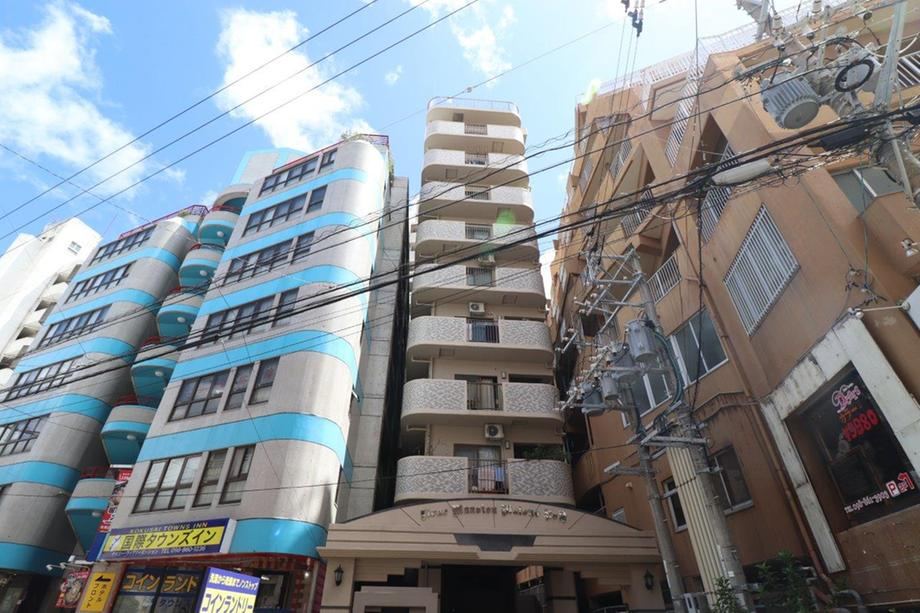 2LDK apartment in Naha, Okinawa - Photo 1