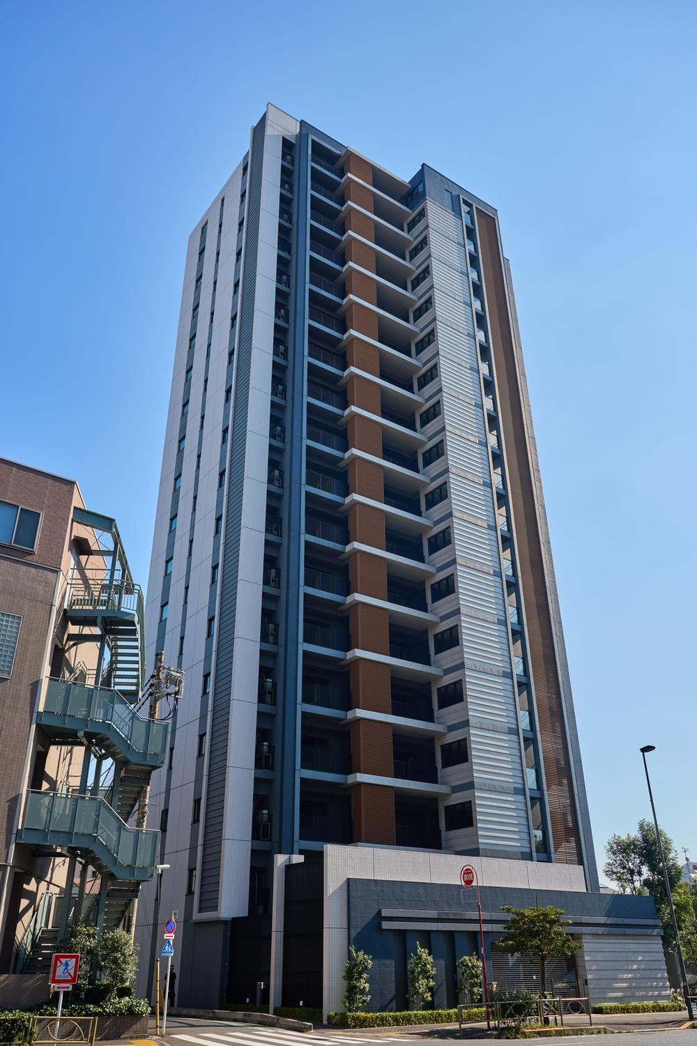 2LDK apartment in Shinagawa Ward, Tokyo - Photo 1