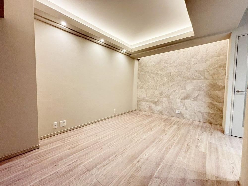 2LDK apartment in Taito Ward, Tokyo - Photo 1