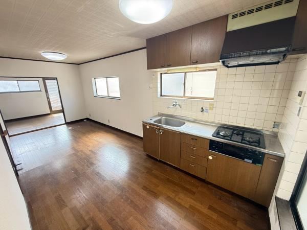 5LDK house in Izumiotsu, Osaka - Photo 1