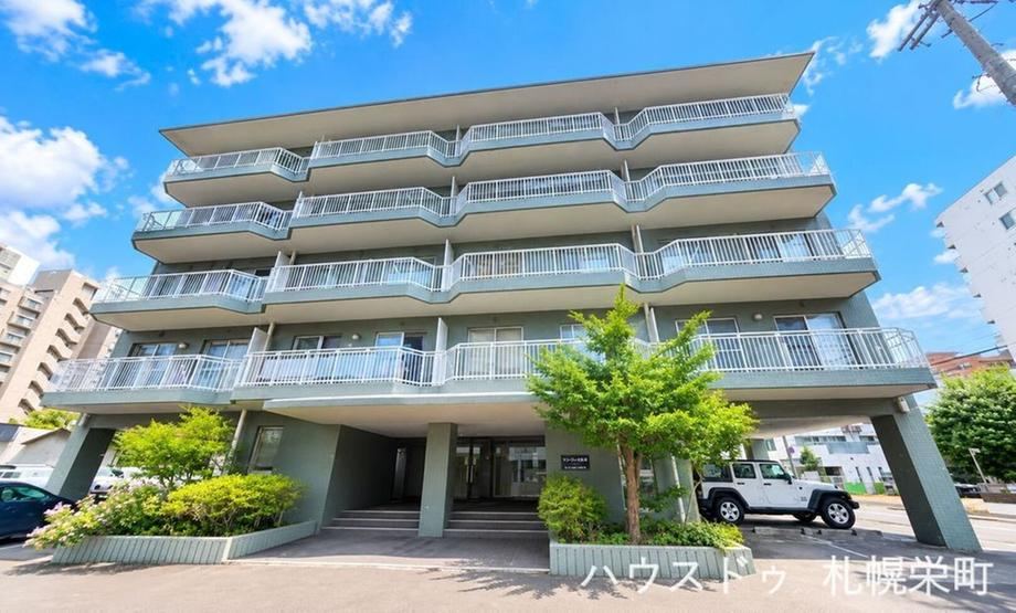3LDK+S apartment in Chuo Ward, Sapporo, Hokkaido - Photo 1