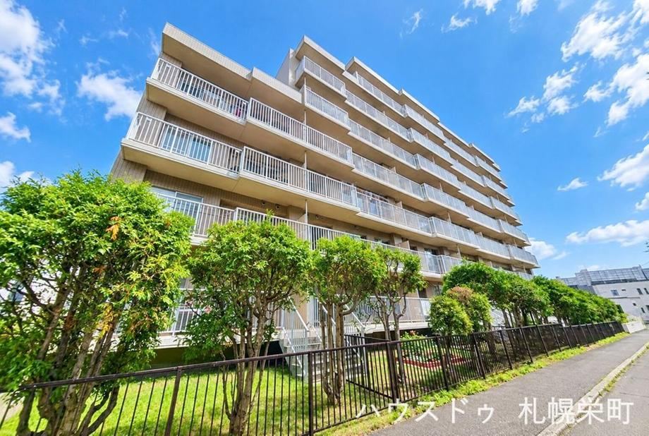 4LDK apartment in Shiroishi Ward, Sapporo, Hokkaido - Photo 1