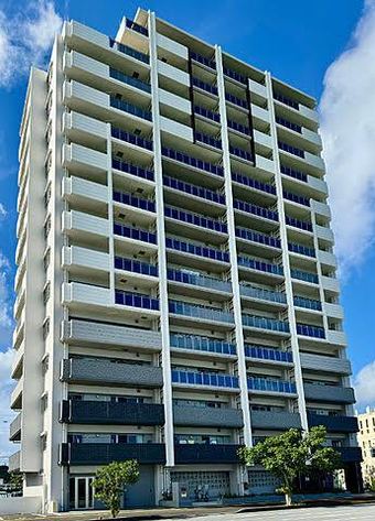 2LDK apartment in Shimajiri District