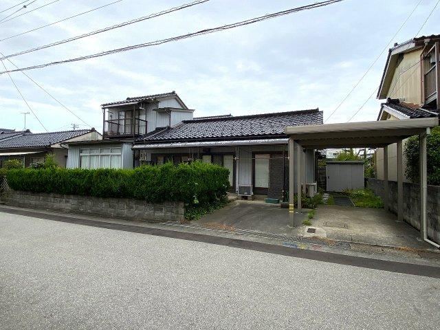 4LDK house in Toyama, Toyama - Photo 1