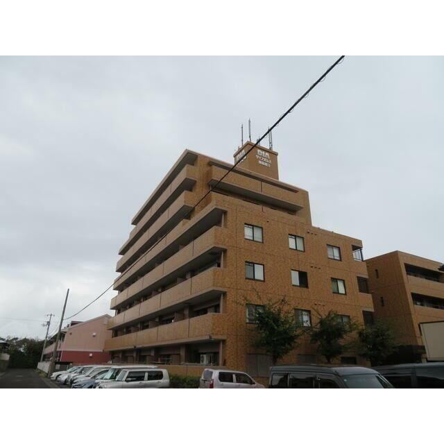 3DK apartment in Takamatsu, Kagawa - Photo 1