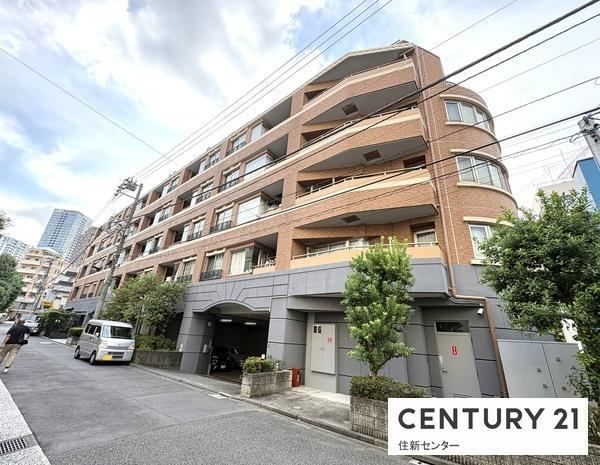 1LDK+S apartment in Minato Ward, Tokyo - Photo 1