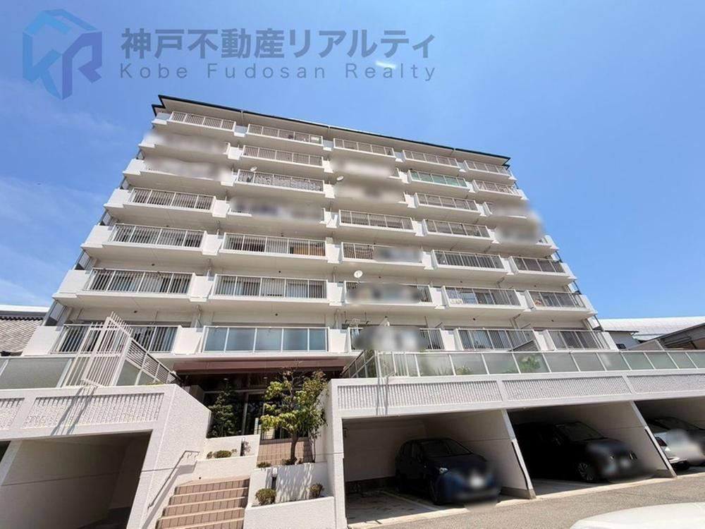 3LDK apartment in Nishinomiya, Hyogo - Photo 1