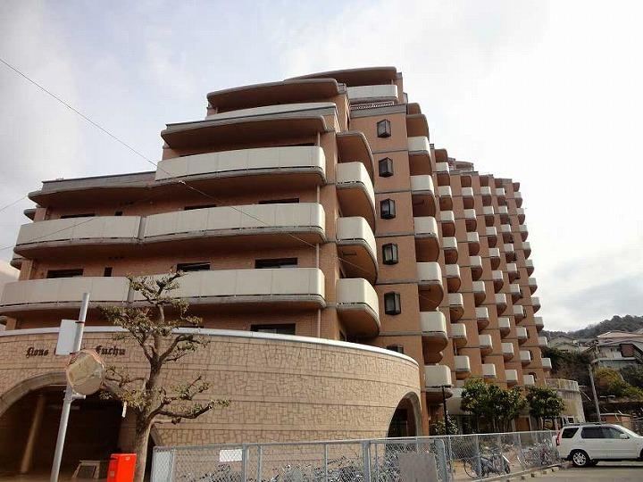 3LDK apartment in Fuchu, Aki District, Hiroshima - Photo 1