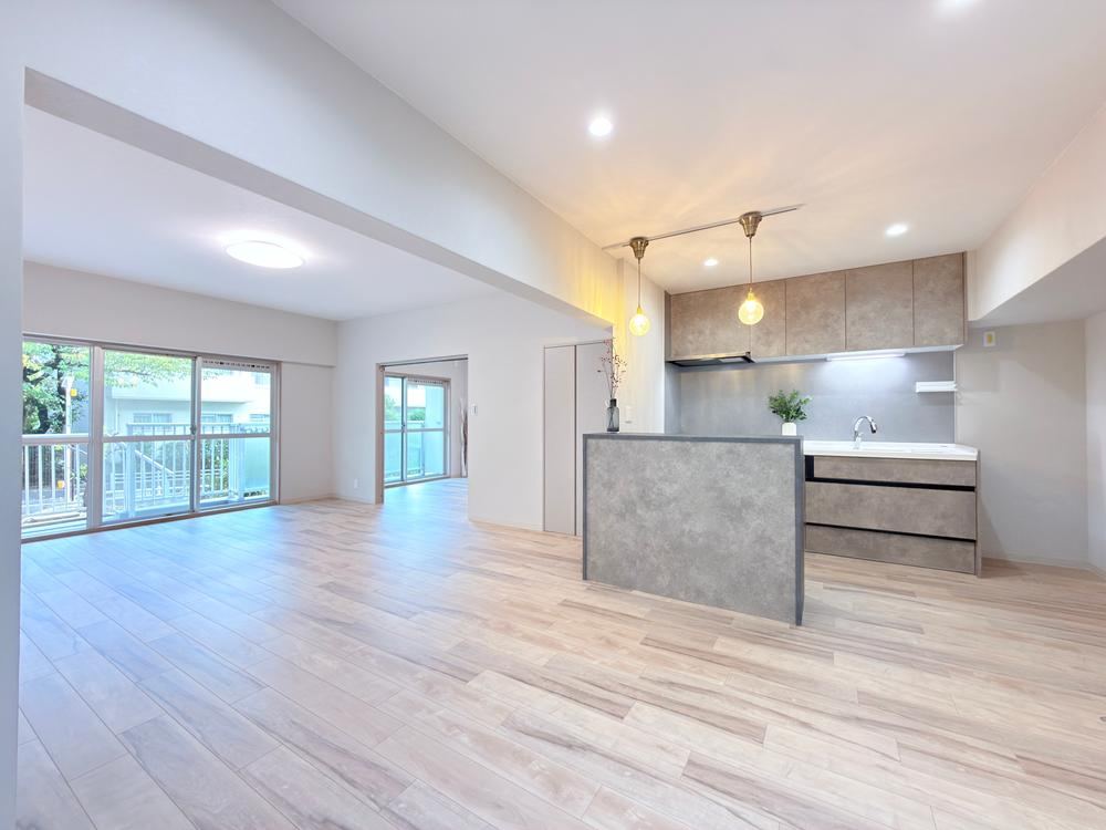 3LDK apartment in Suita, Osaka - Photo 1