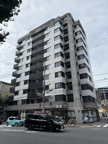 2DK apartment in Shimogyo Ward, Kyoto - Photo 1
