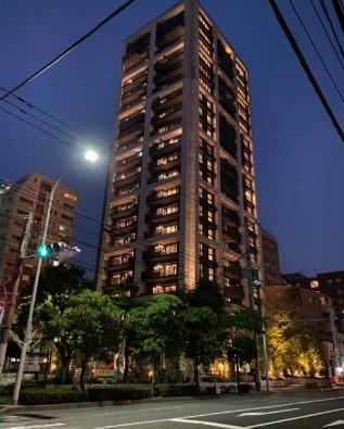 2LDK+S apartment in Chuo Ward, Fukuoka - Photo 1