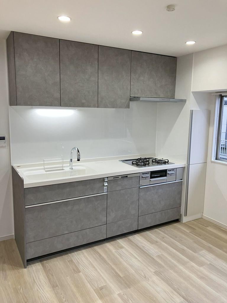 2LDK apartment in Sumida Ward, Tokyo - Photo 1