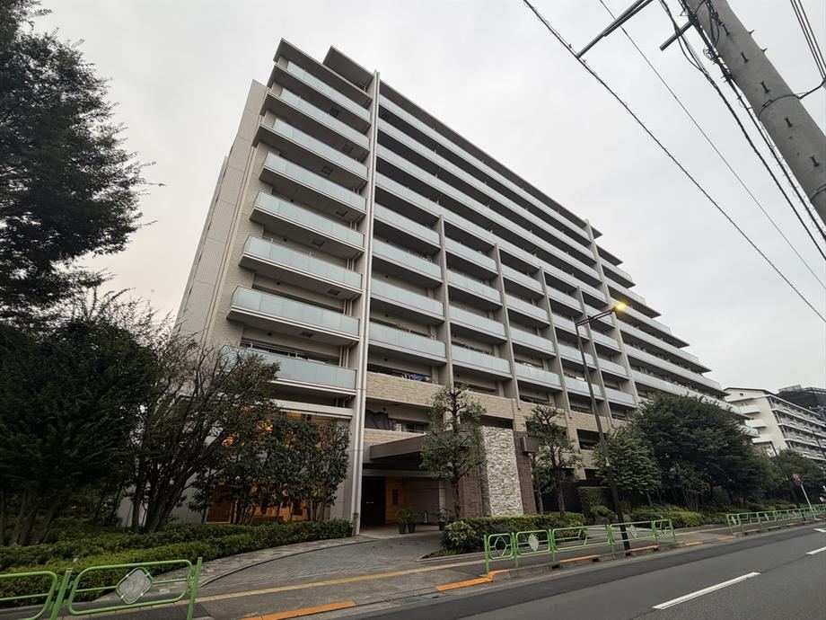 3LDK apartment in Higashikurume, Tokyo - Photo 1