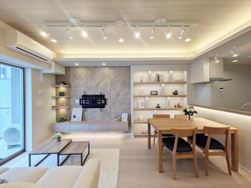 2LDK apartment in Sumida Ward, Tokyo - Photo 1