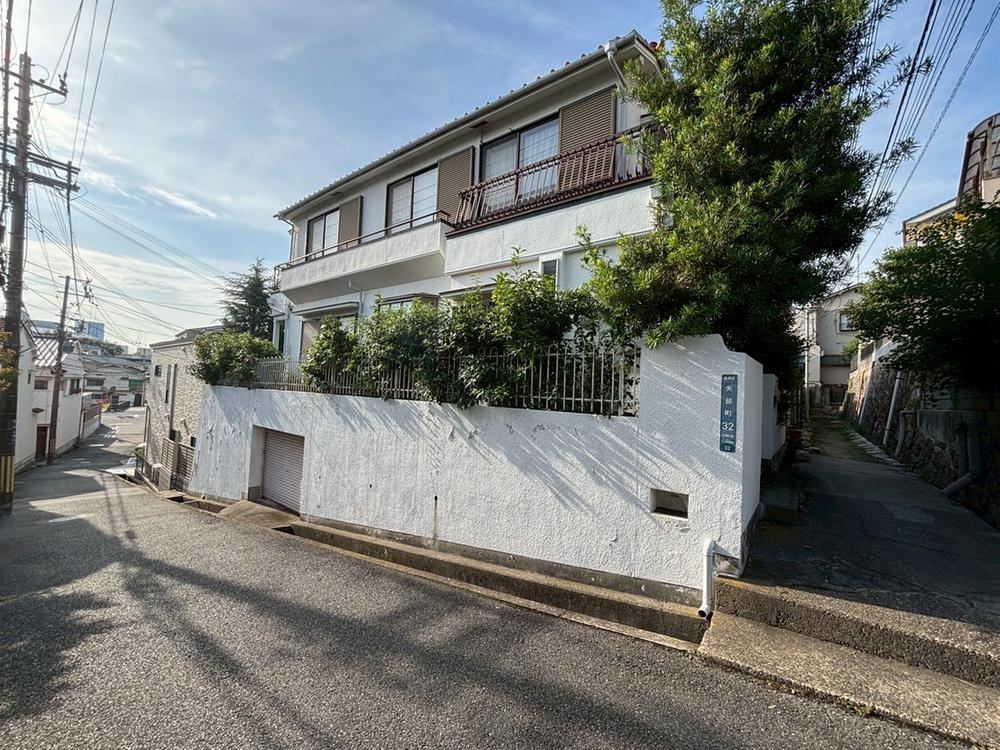 4LDK house in Hyogo Ward, Kobe, Hyogo - Photo 1