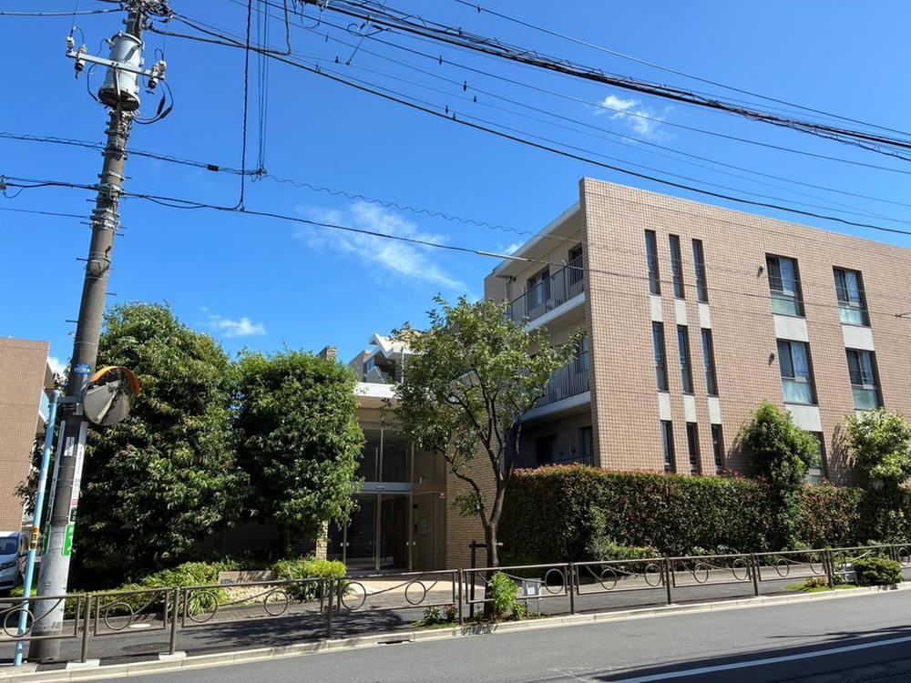 3LDK apartment in Suginami Ward, Tokyo - Photo 1