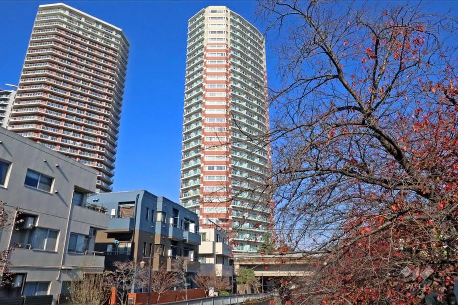 2LDK apartment in Nakano Ward, Tokyo - Photo 1
