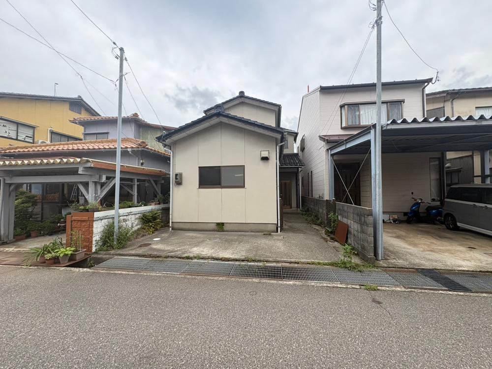 117 m² land in Kanazawa, Ishikawa - Photo 1