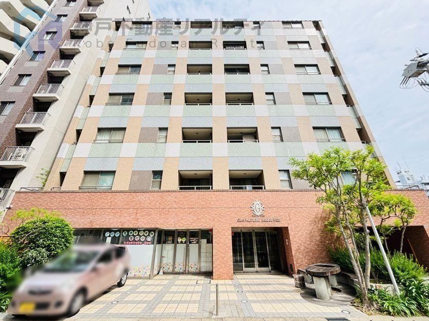 3LDK apartment in Hyogo Ward, Kobe, Hyogo - Photo 1
