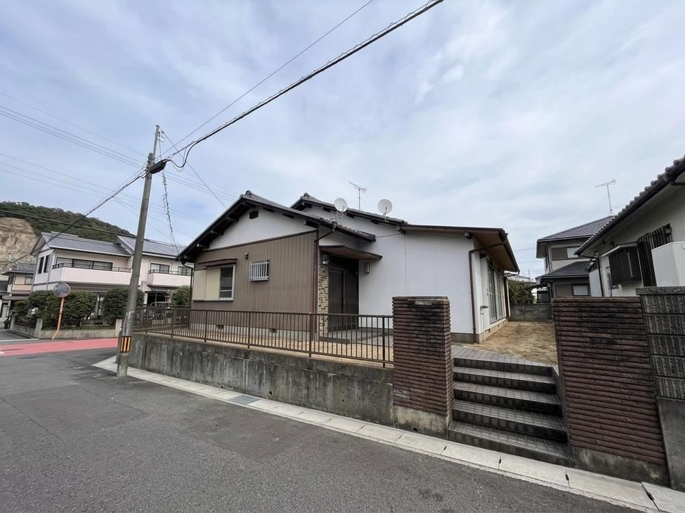 4LDK house in Kakamigahara, Gifu - Photo 1