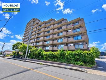 2LDK+S apartment in Seto