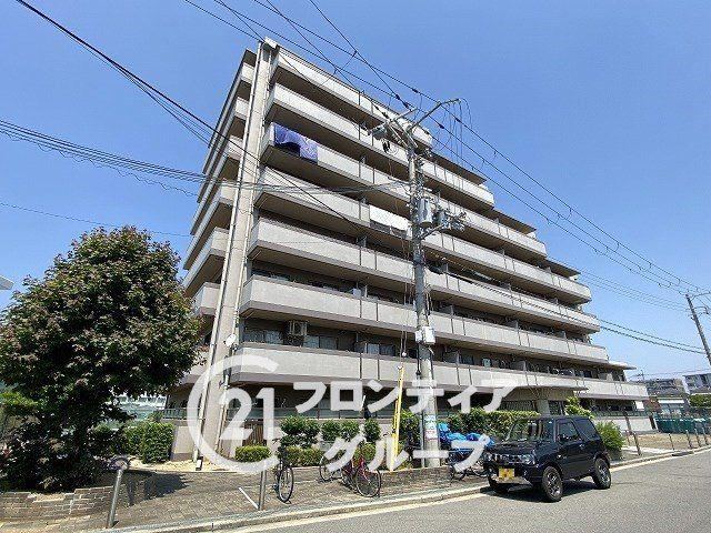 2LDK+S apartment in Naka Ward, Sakai, Osaka - Photo 1
