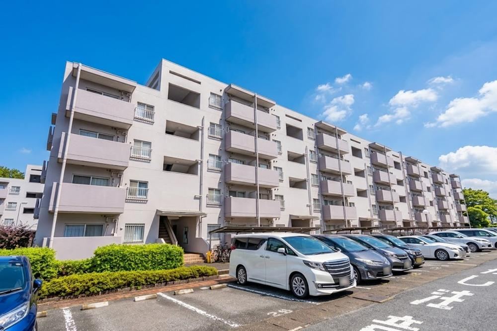 3LDK apartment in Nagareyama, Chiba - Photo 1