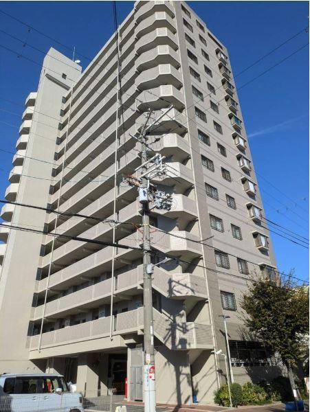 3LDK apartment in Tsurumi Ward, Osaka - Photo 1