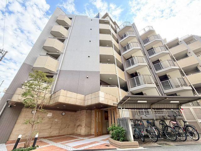 3LDK apartment in Kanagawa Ward, Yokohama, Kanagawa - Photo 1