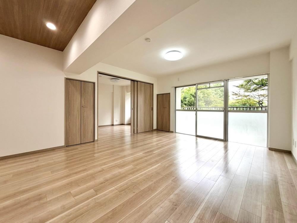 3LDK apartment in Suita, Osaka - Photo 1