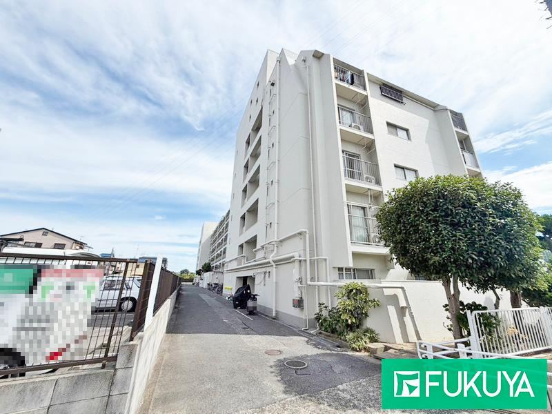 3DK apartment in Amagasaki, Hyogo - Photo 1