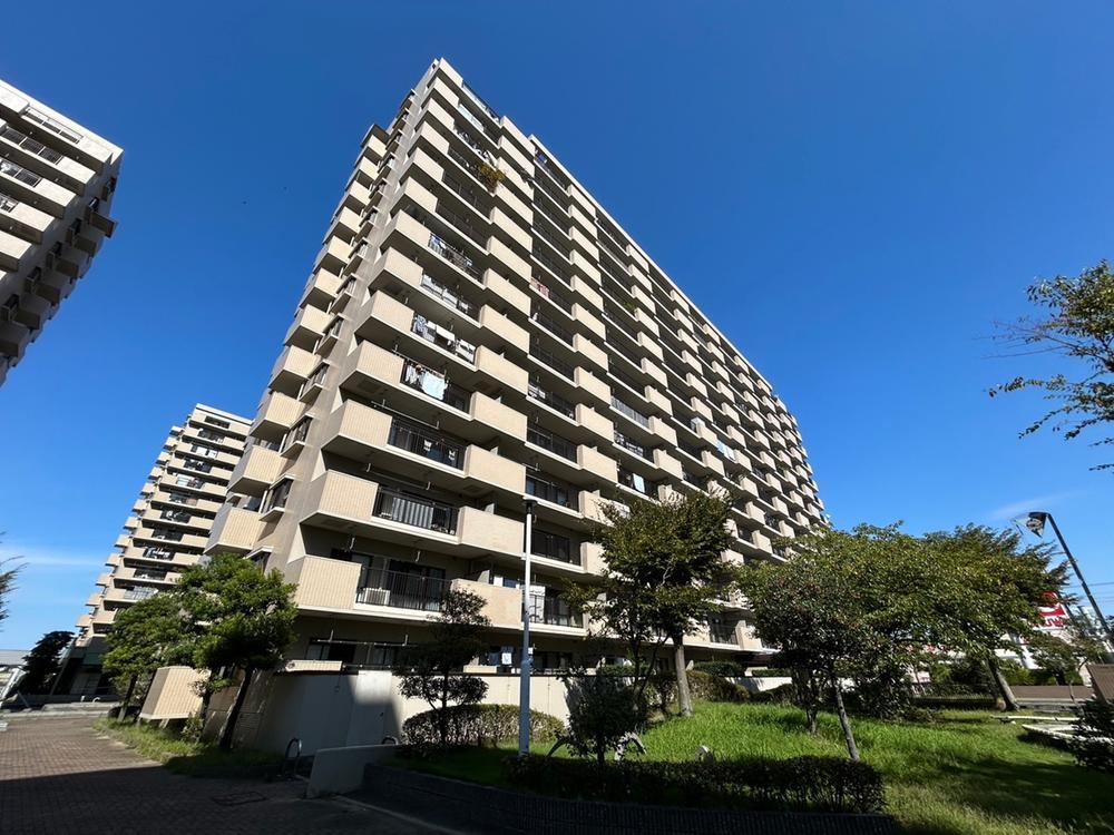 3LDK apartment in Kanie, Ama District, Aichi - Photo 1