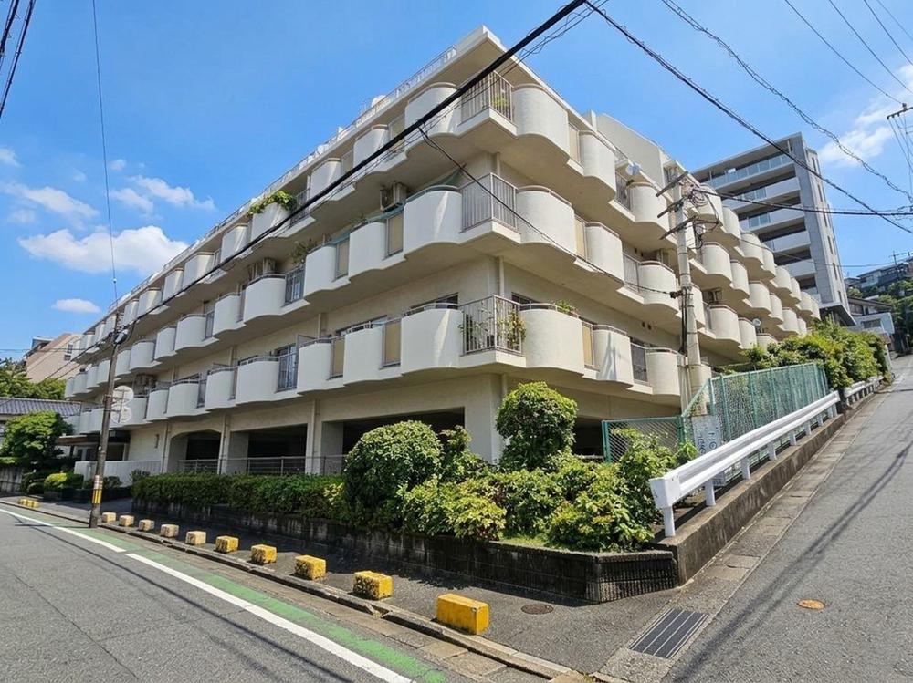 3LDK+S apartment in Chuo Ward, Fukuoka - Photo 1