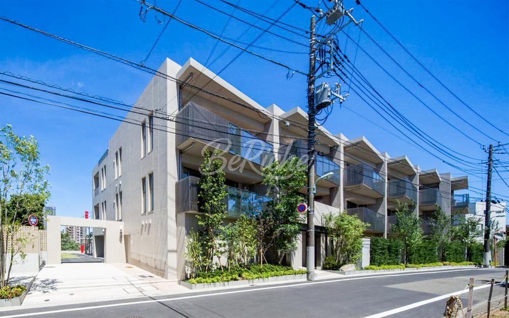 2LDK apartment in Meguro Ward, Tokyo - Photo 1